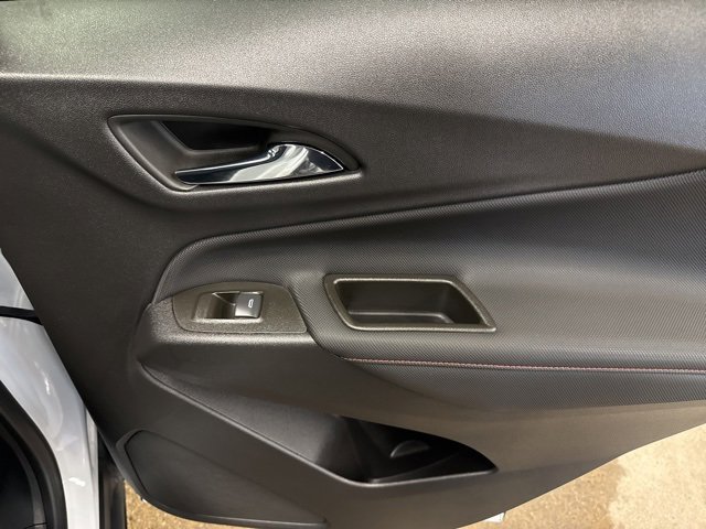 Used 2023 Chevrolet Equinox RS image 23