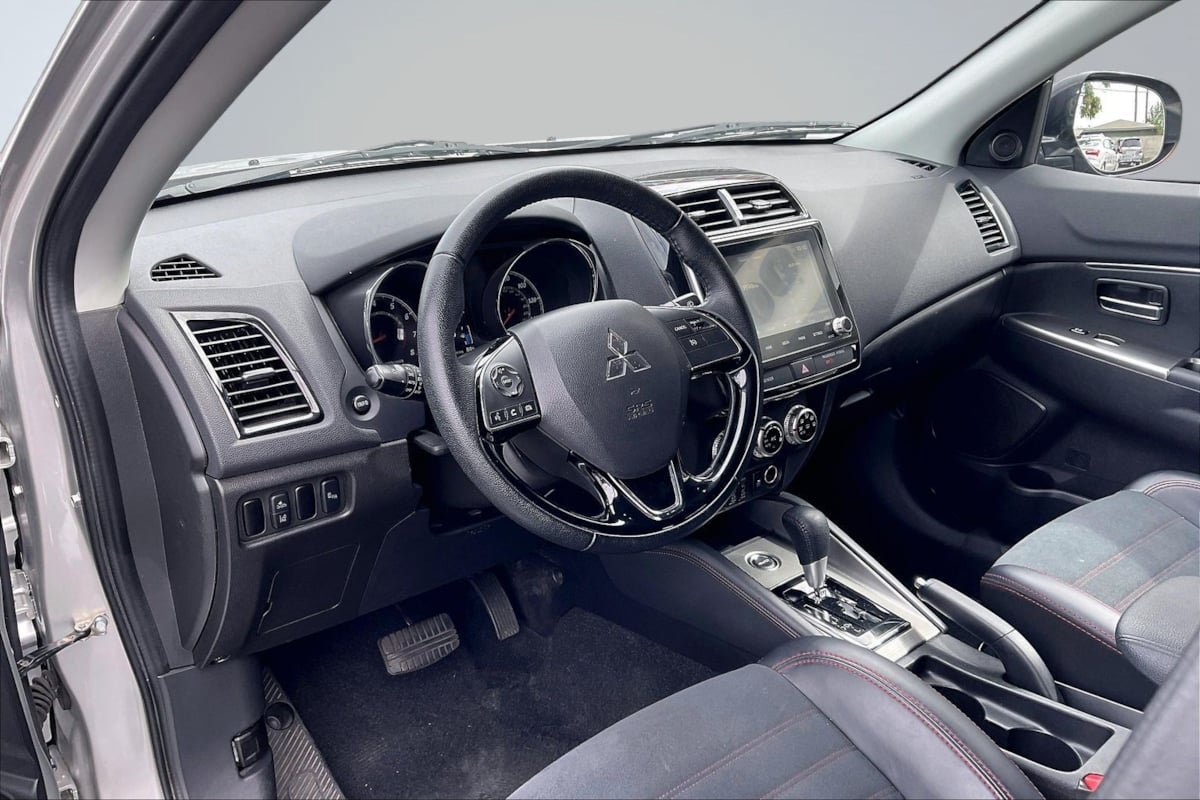 Used 2024 Mitsubishi Outlander Sport SE AWD/4WD image 14