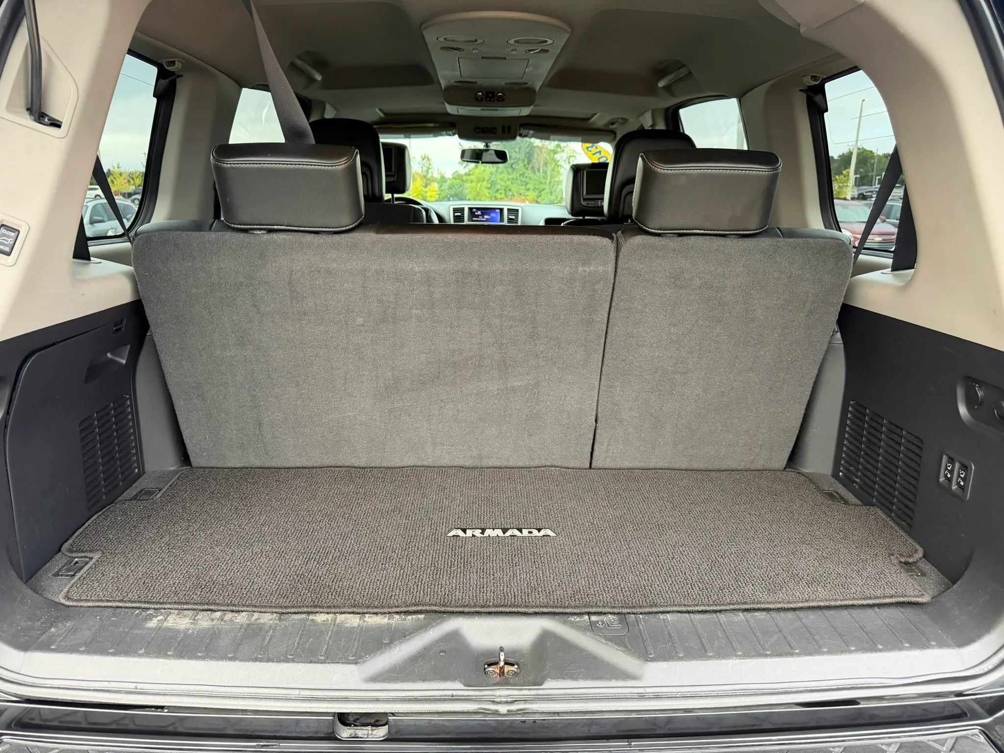 Used 2013 Nissan Armada Platinum AWD/4WD image 17