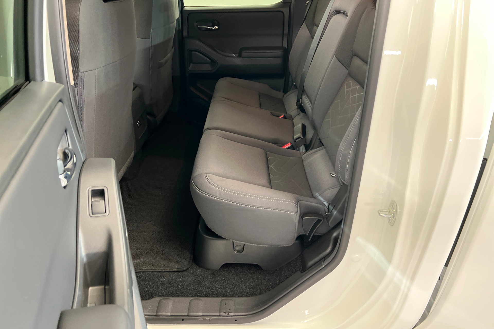 New 2026 Nissan Frontier SV w/ Tow Package image 21