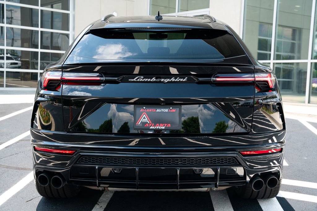 Used 2021 Lamborghini Urus AWD/4WD image 16