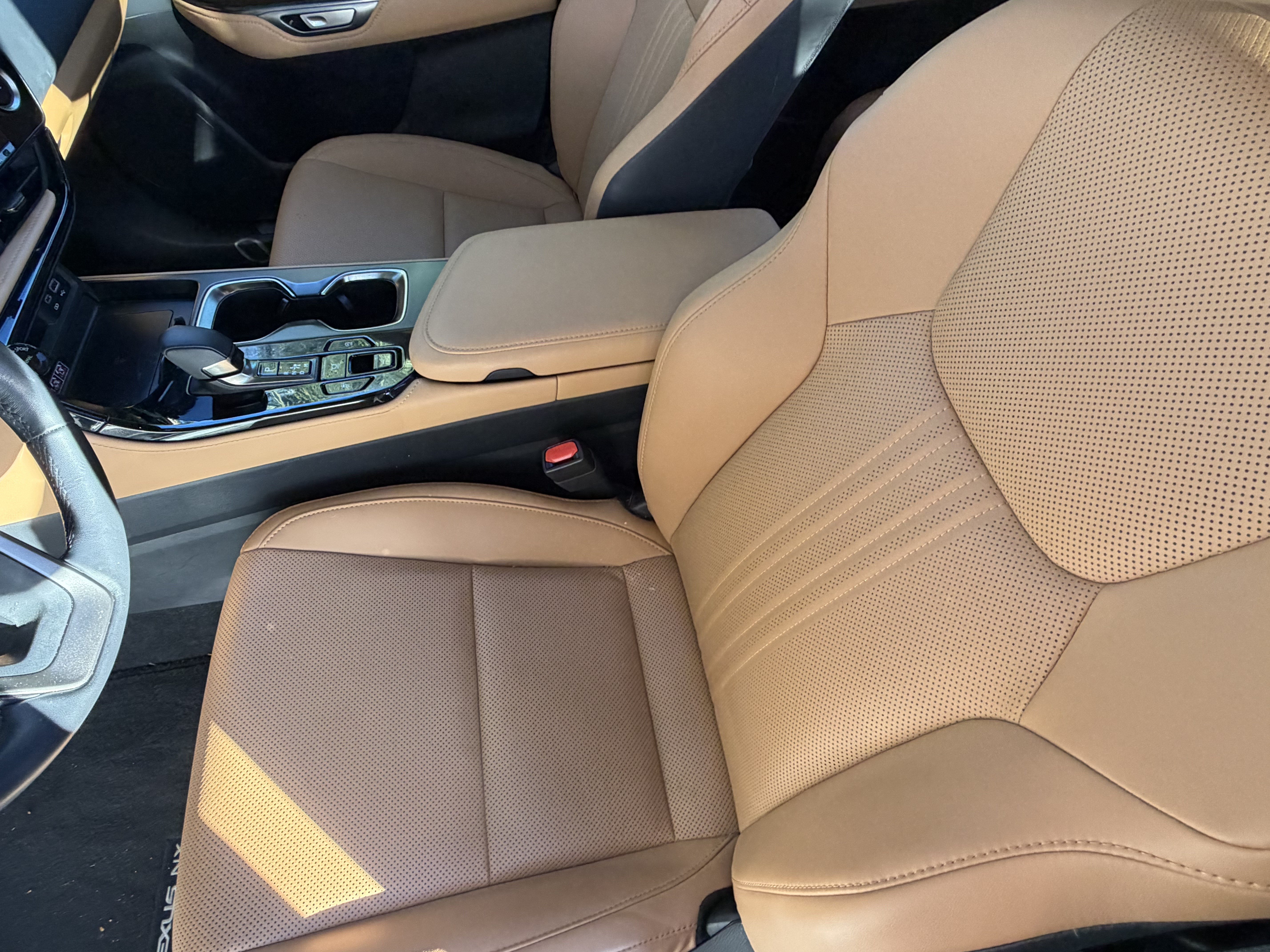 Certified 2025 Lexus NX 250 FWD w/ Accessory Package (2T) image 15