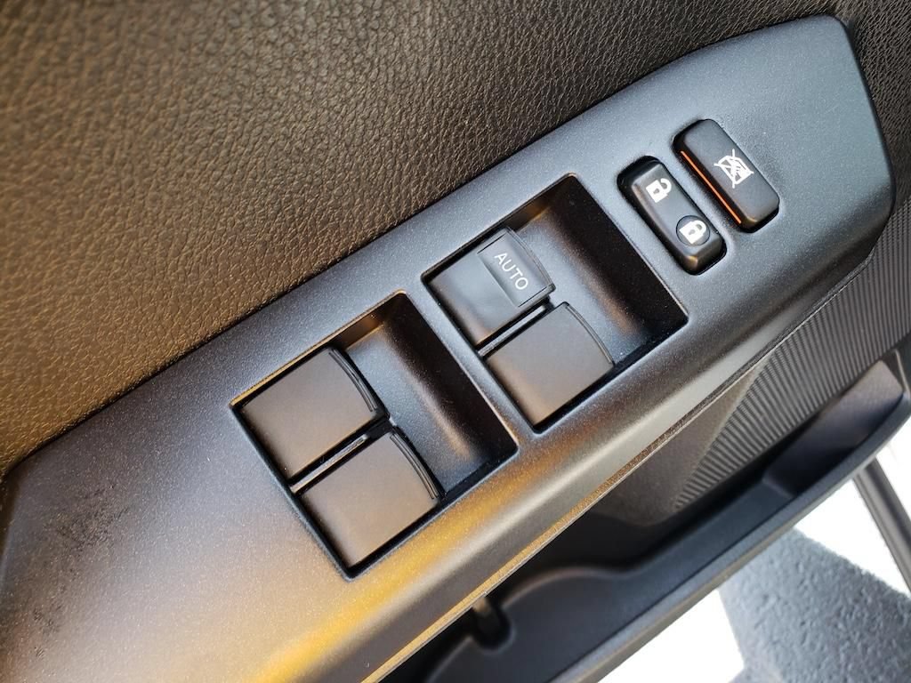 Used 2018 Toyota RAV4 XLE w/ Plus Extra Value Package AWD/4WD image 18