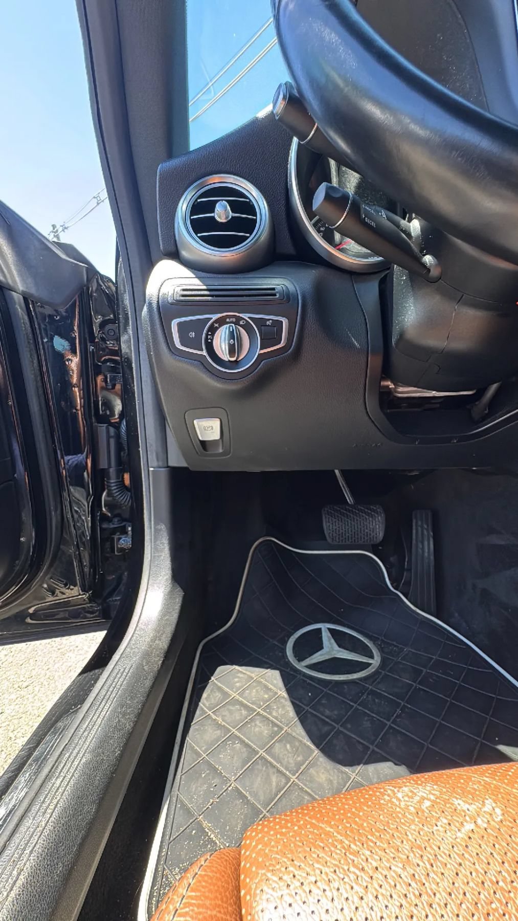 Used 2018 Mercedes-Benz C 300 4MATIC Coupe image 12