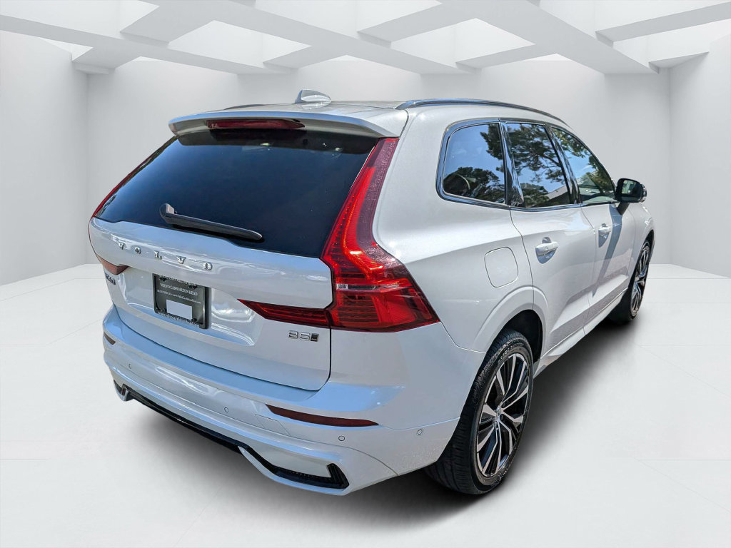 Certified 2025 Volvo XC60 B5 Plus AWD/4WD image 3