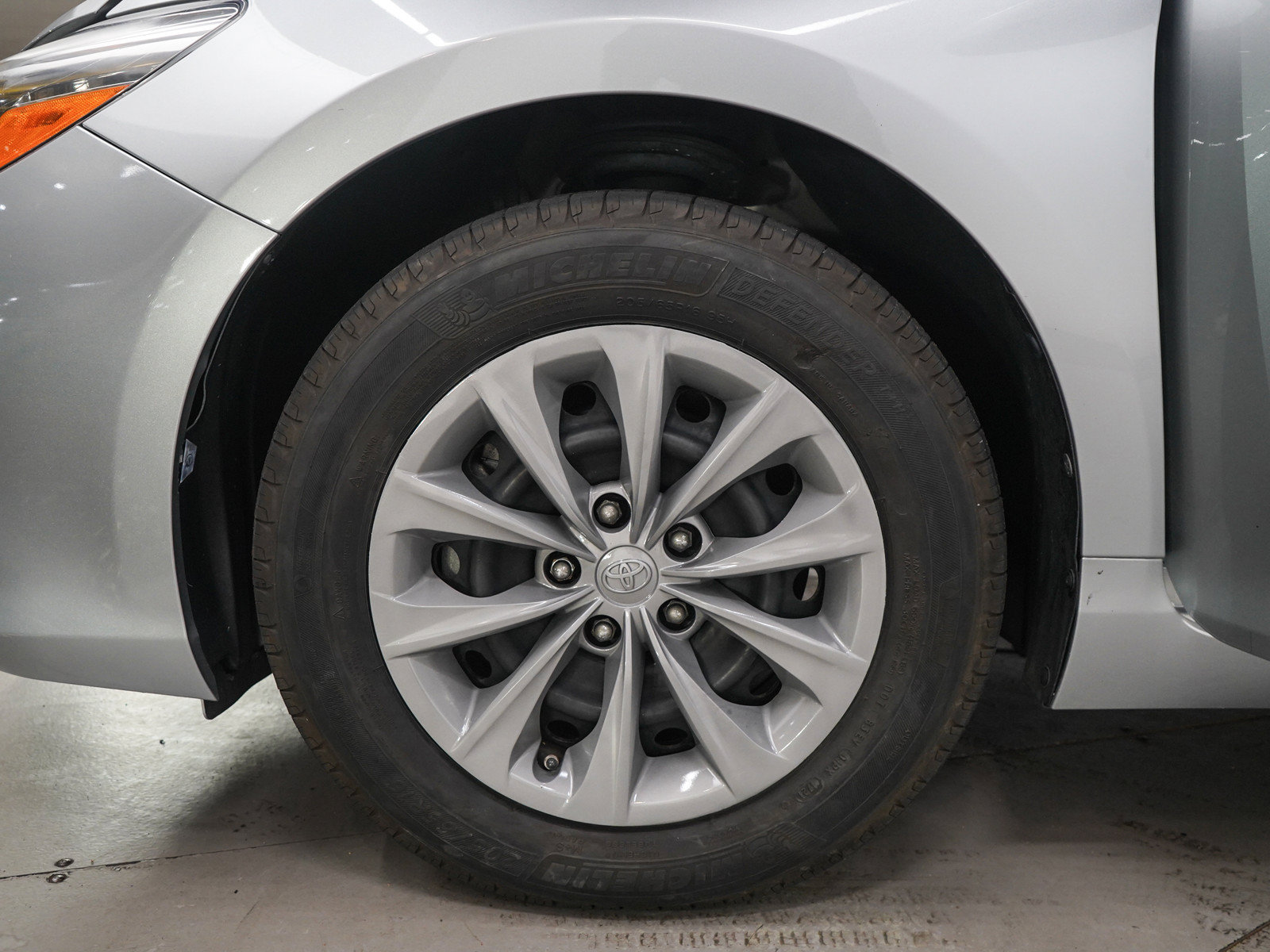 Used 2016 Toyota Camry LE FWD image 27