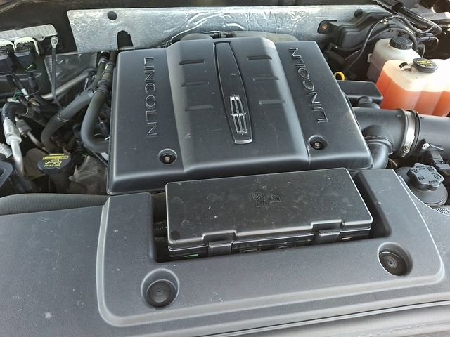 Used 2013 Lincoln Navigator 4WD w/ HD Trailer Tow Pkg image 28