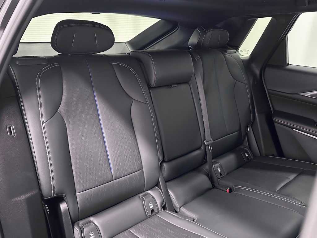 Used 2024 Cadillac Lyriq Luxury image 21