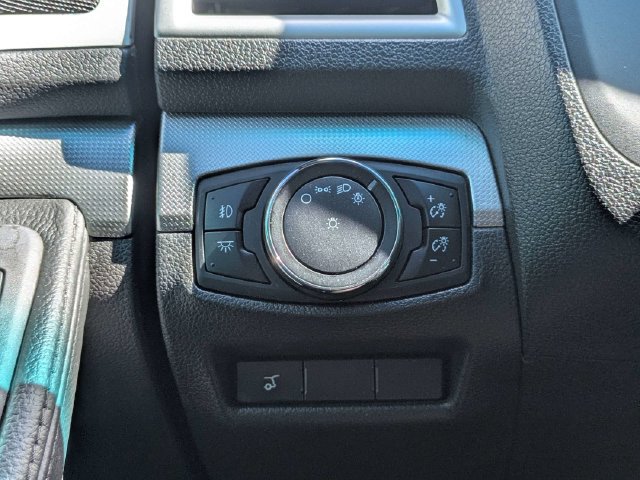 Used 2014 Ford Explorer XLT w/ Equipment Group 202A FWD image 35