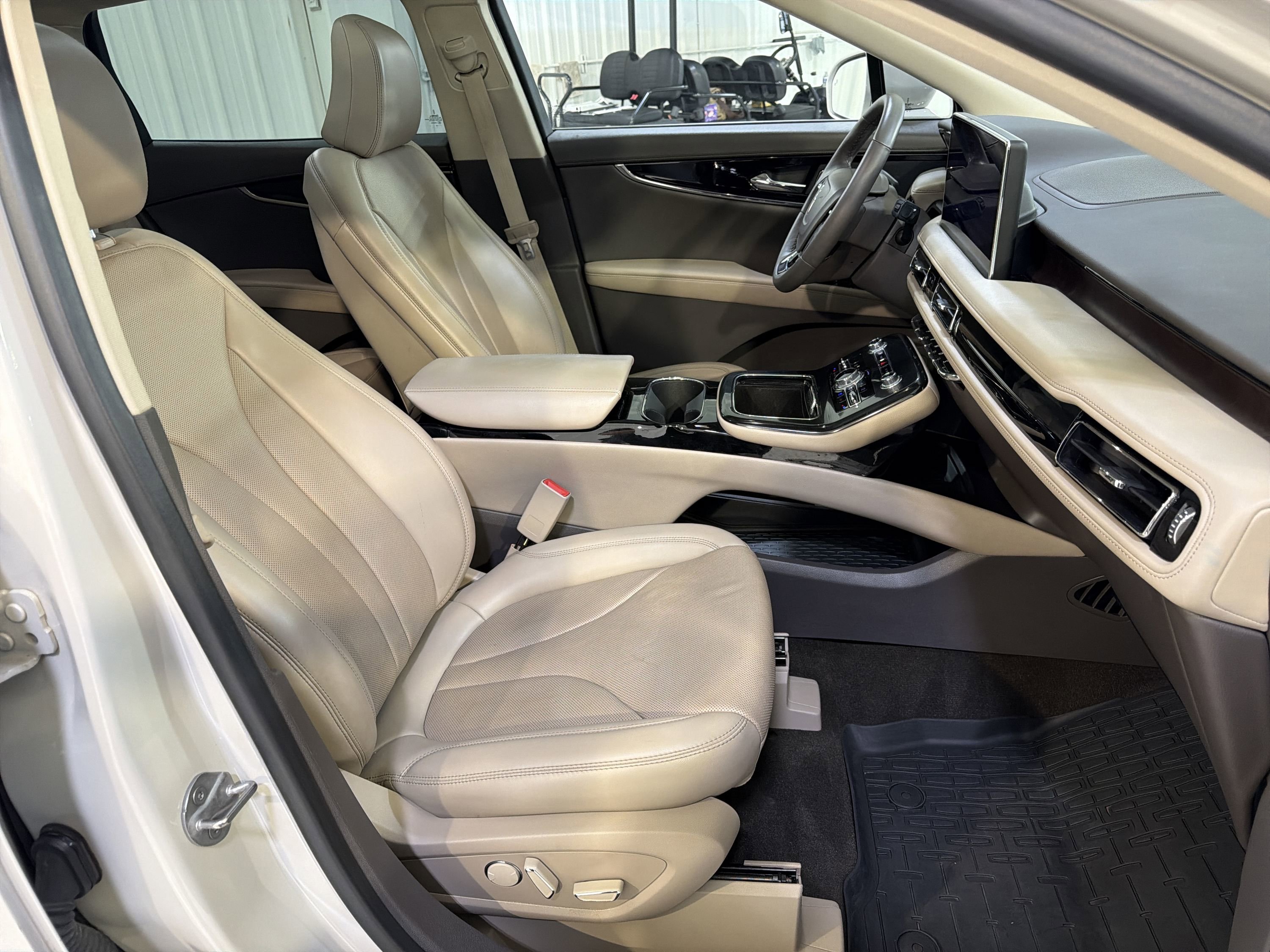 Used 2022 Lincoln Nautilus Reserve FWD image 29