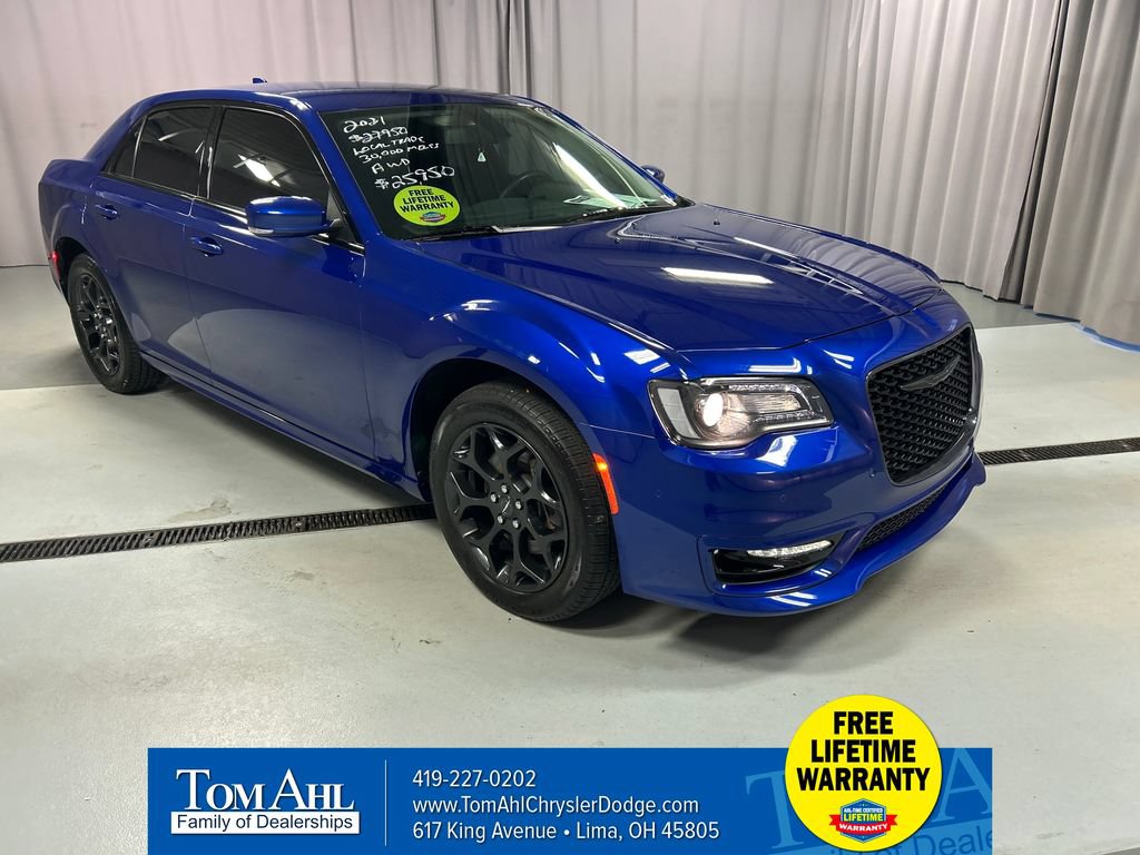Used 2021 Chrysler 300 Touring L AWD/4WD image 1