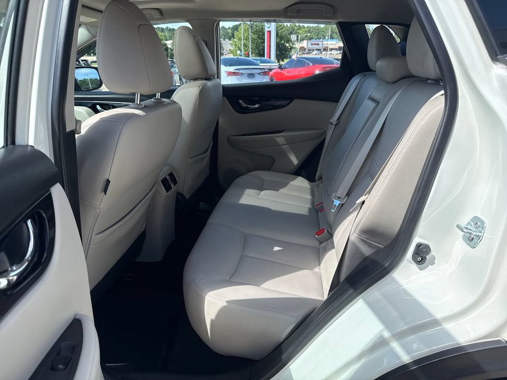 Used 2018 Nissan Rogue Sport SL w/ SL Premium Package FWD image 26