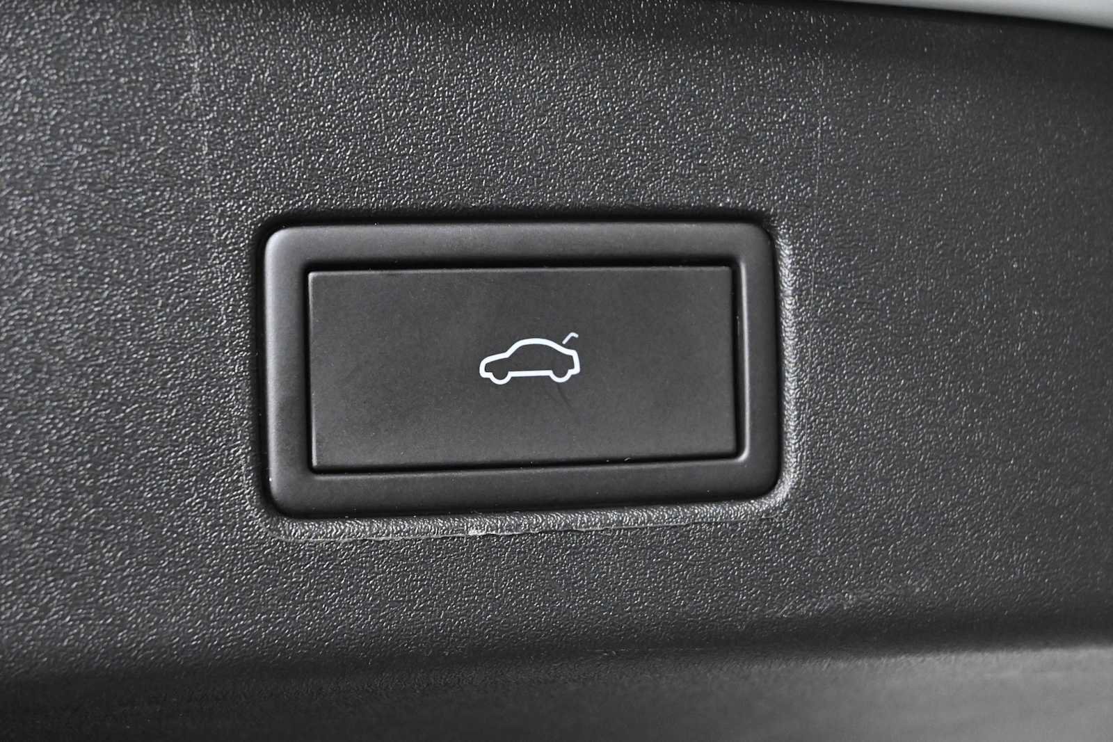 Certified 2021 Volkswagen ID.4 Pro S w/ Gradient Package RWD image 10
