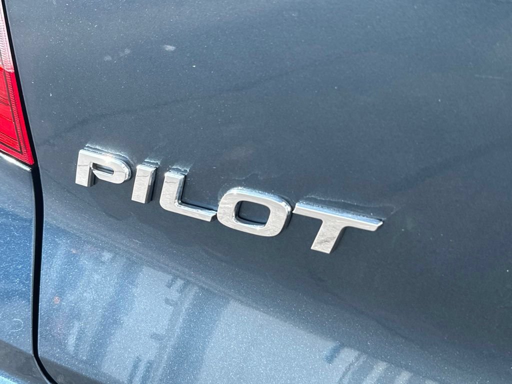 Used 2022 Honda Pilot Touring image 11