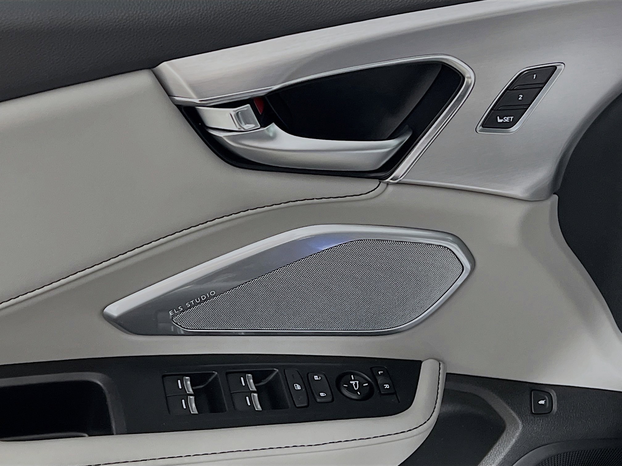 Used 2024 Acura RDX w/ Technology Package image 17