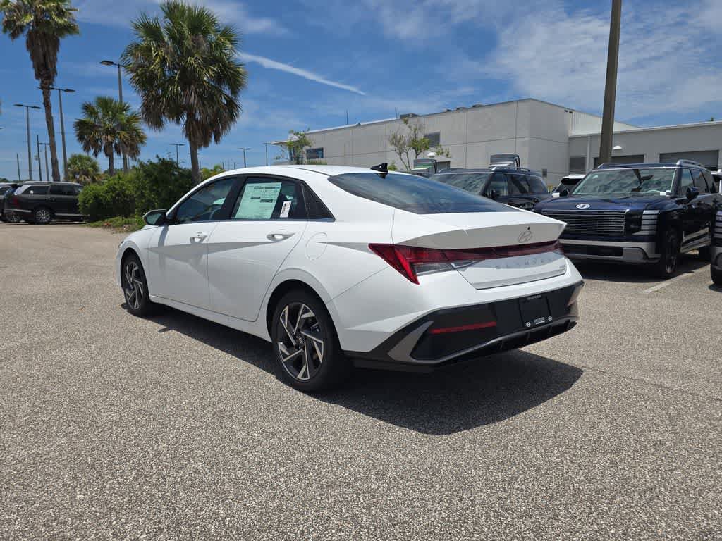 New 2026 Hyundai Elantra Limited FWD image 4