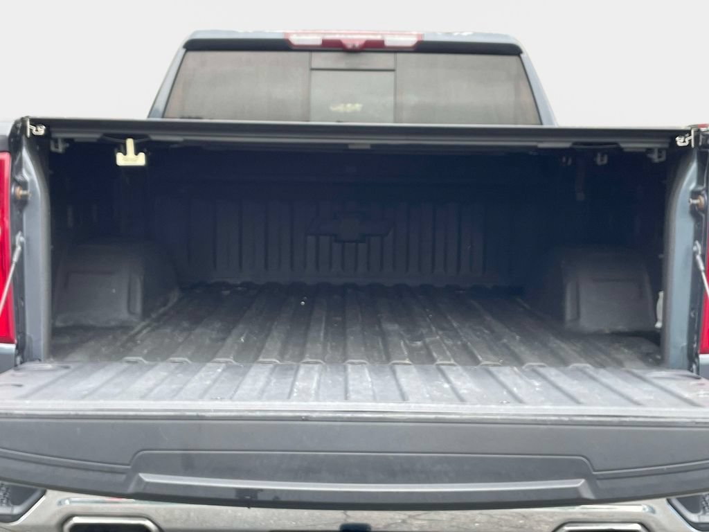 Used 2022 Chevrolet Silverado 1500 LTZ w/ LTZ Premium Package AWD/4WD image 11