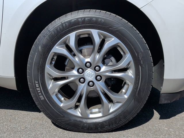 Used 2018 Buick Enclave Avenir FWD image 9