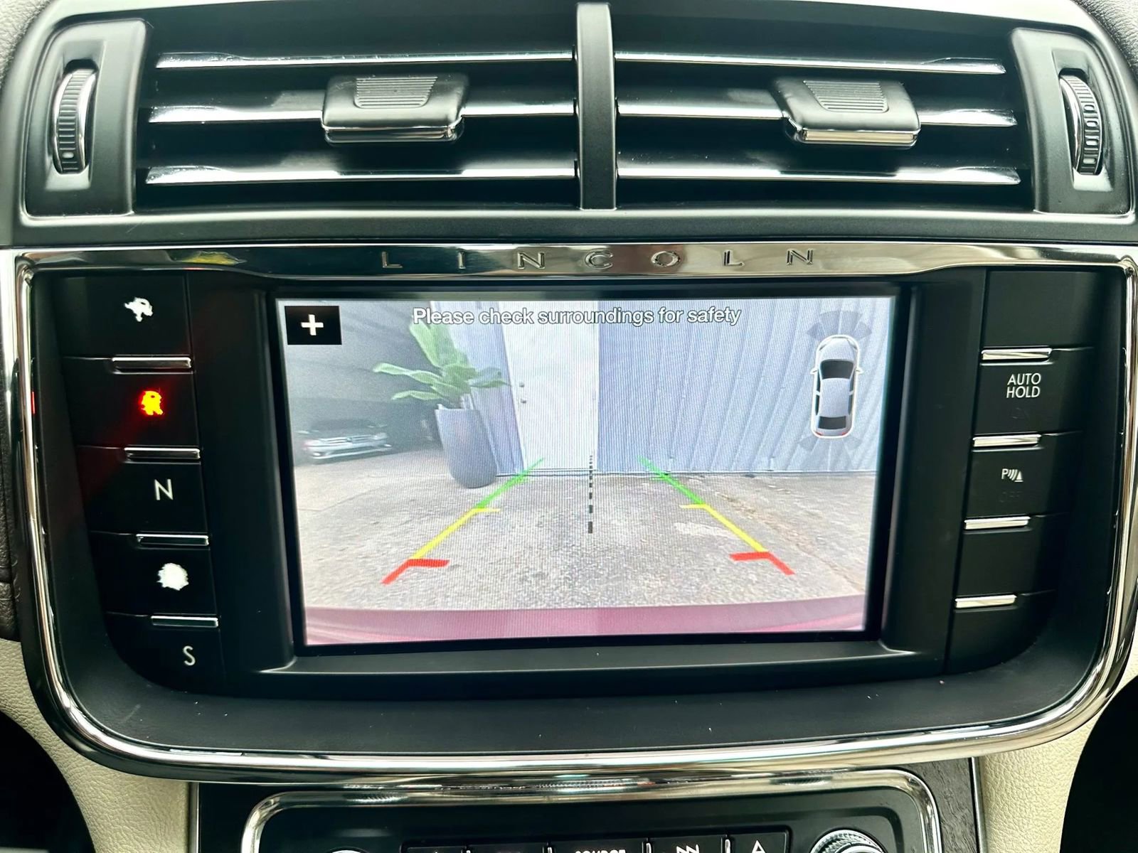 Used 2017 Lincoln Continental Select FWD image 21