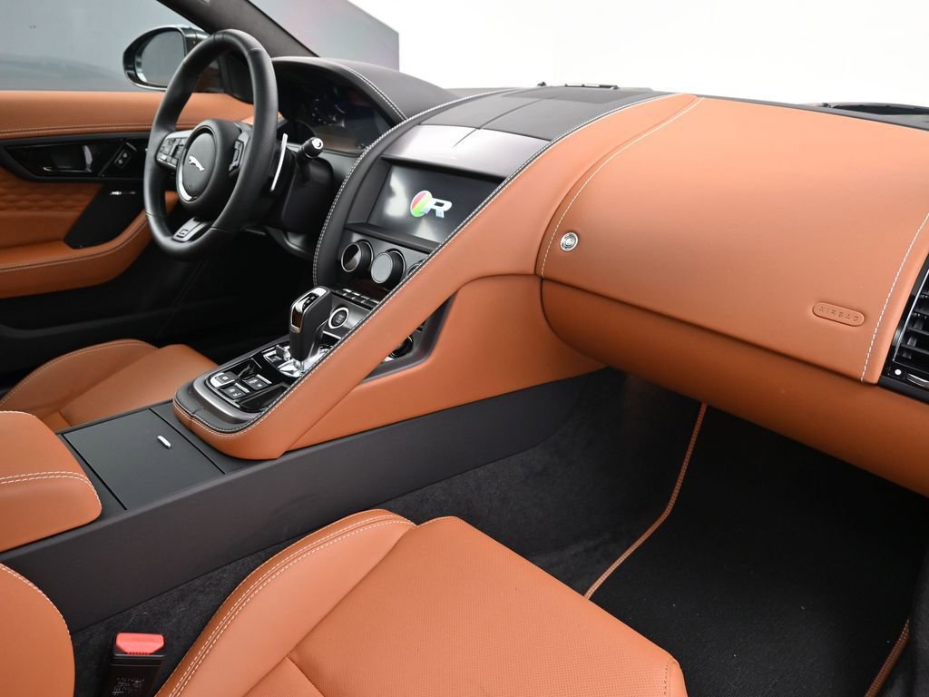Used 2024 Jaguar F-TYPE R image 10