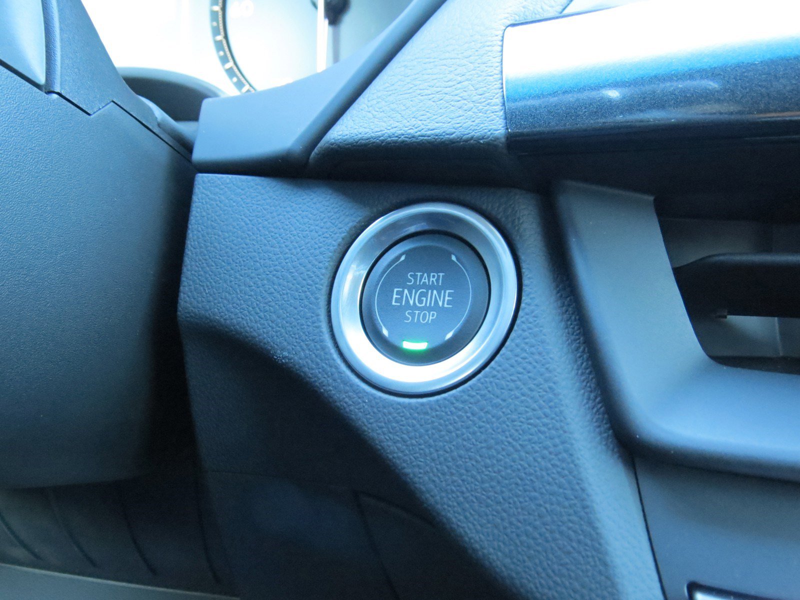 New 2025 Cadillac CT4 Premium Luxury image 24