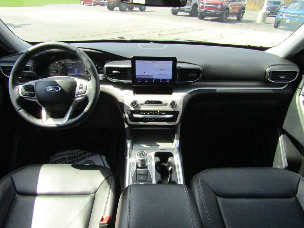 Used 2024 Ford Explorer XLT w/ Equipment Group 202A AWD/4WD image 13