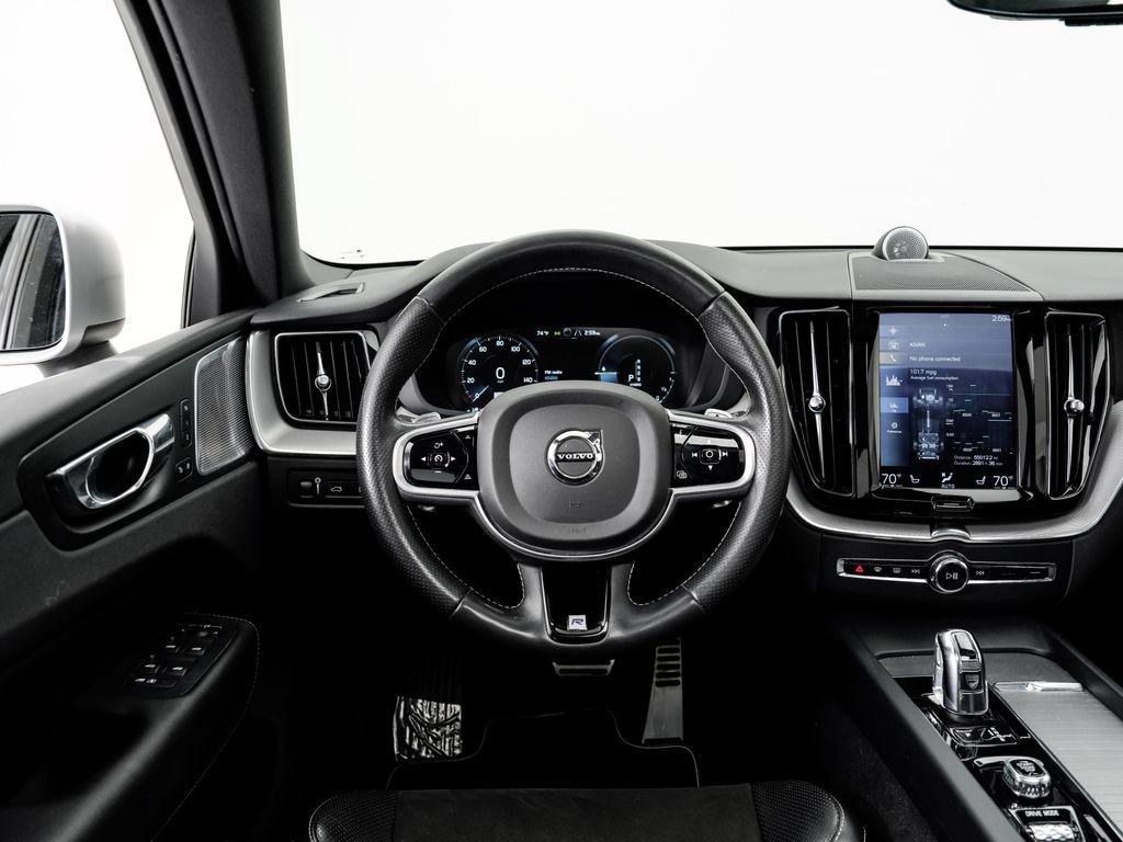 Used 2019 Volvo XC60 T8 R-Design w/ Advanced Package AWD/4WD image 17