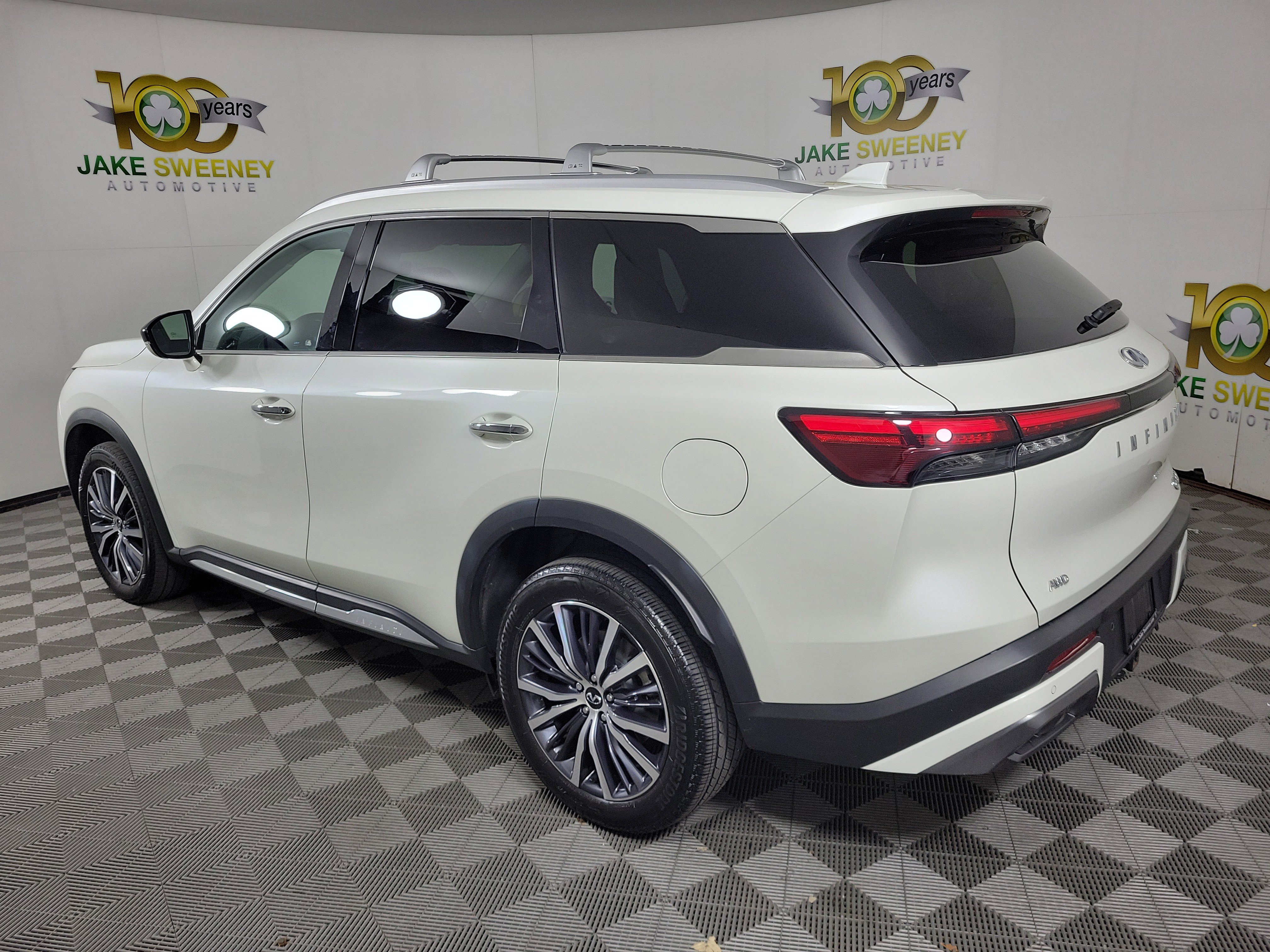 Used 2024 INFINITI QX60 Sensory AWD/4WD image 5