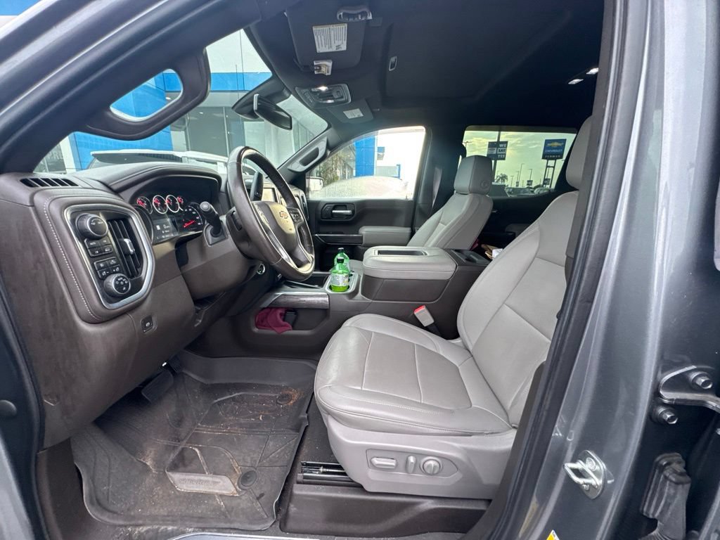 Used 2022 Chevrolet Silverado 1500 LTZ w/ LTZ Premium Package AWD/4WD image 25