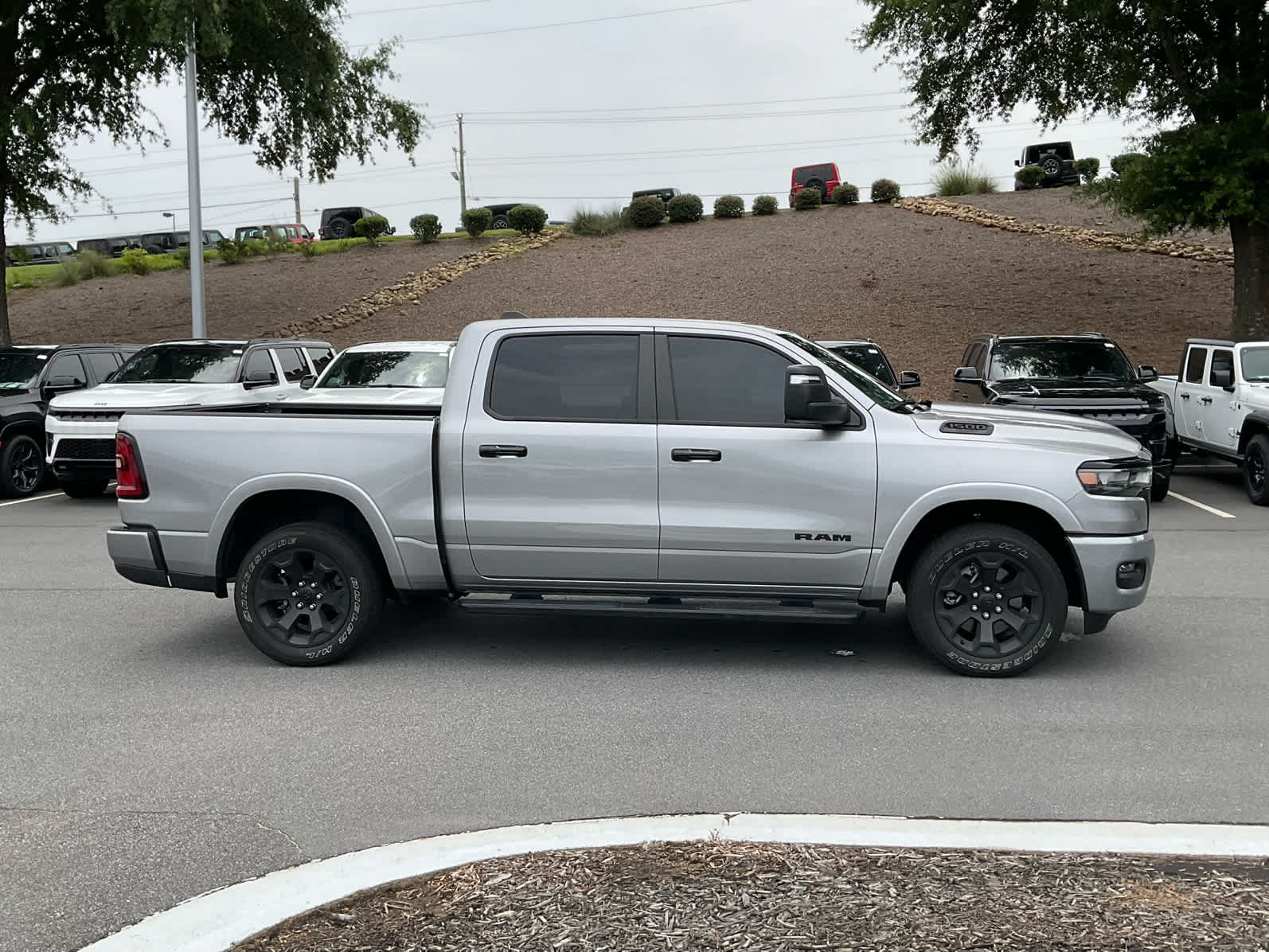 Used 2025 RAM 1500 Big Horn AWD/4WD image 6