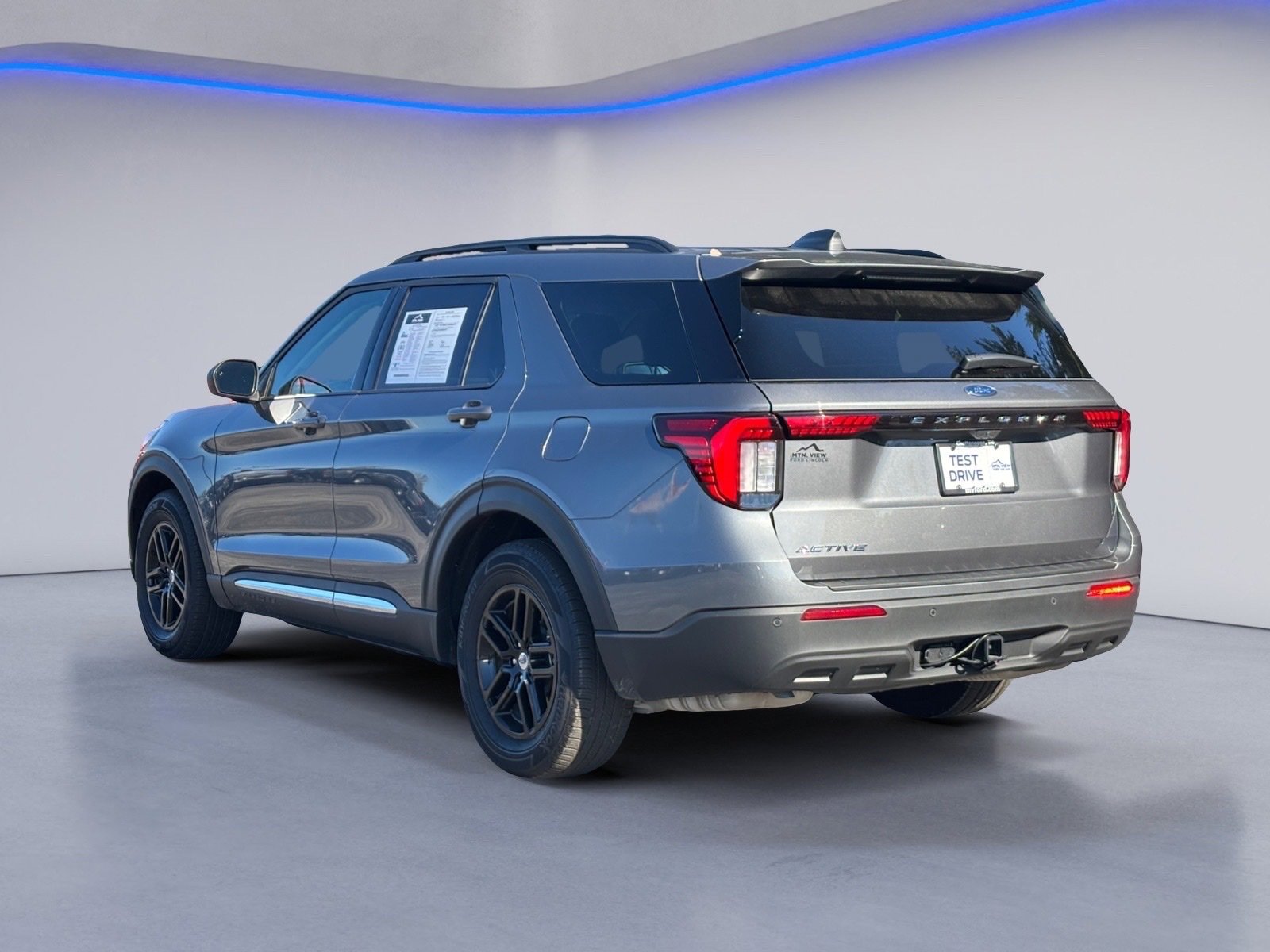Used 2025 Ford Explorer Active image 10