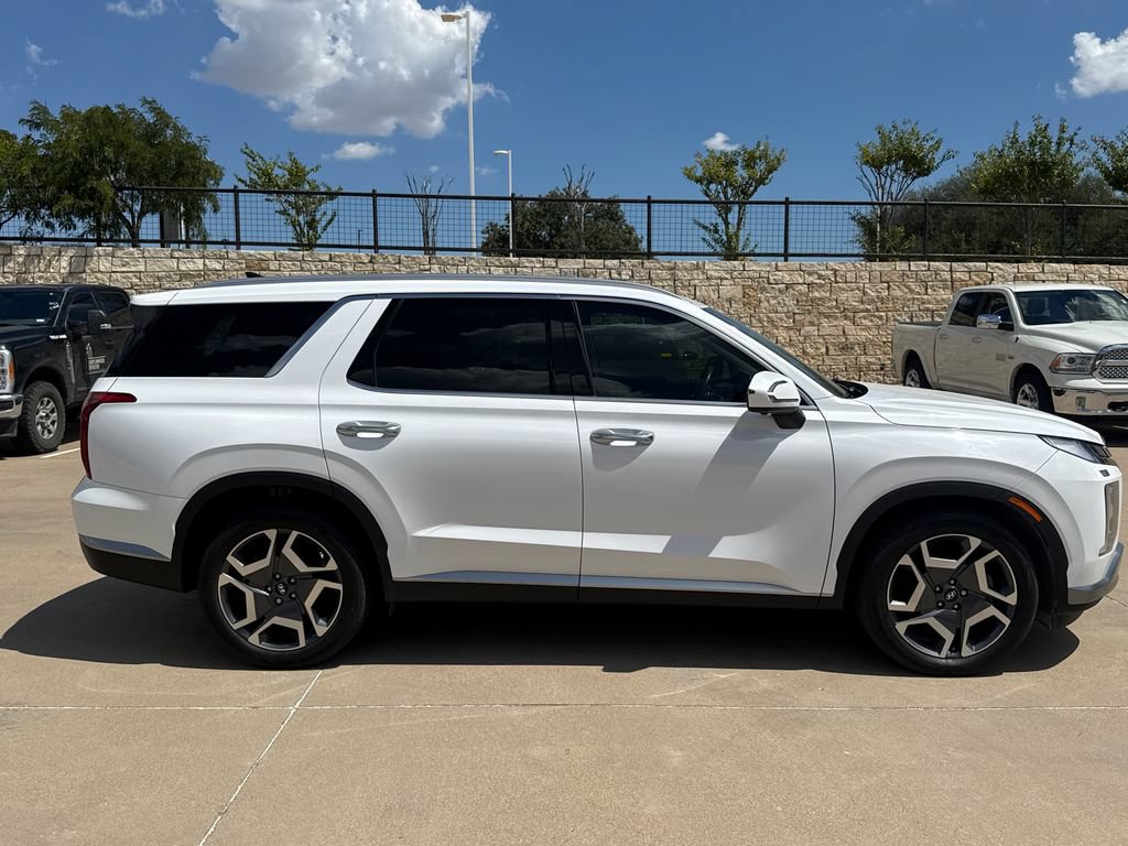 Used 2024 Hyundai Palisade SEL w/ Premium Package FWD image 5