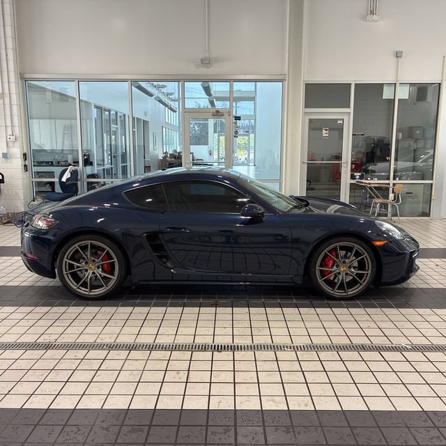 Used 2017 Porsche 718 Cayman S RWD image 1