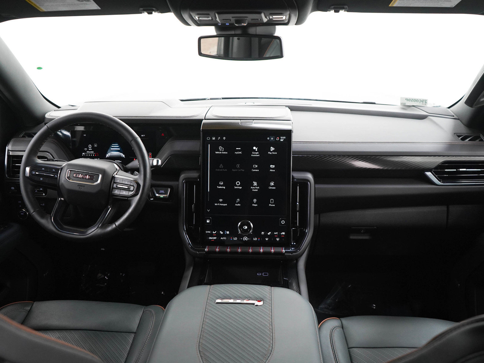 Used 2025 GMC Yukon AT4 AWD/4WD image 13