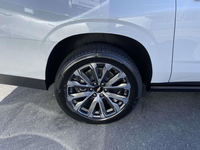 New 2026 Chevrolet Suburban High Country image 9