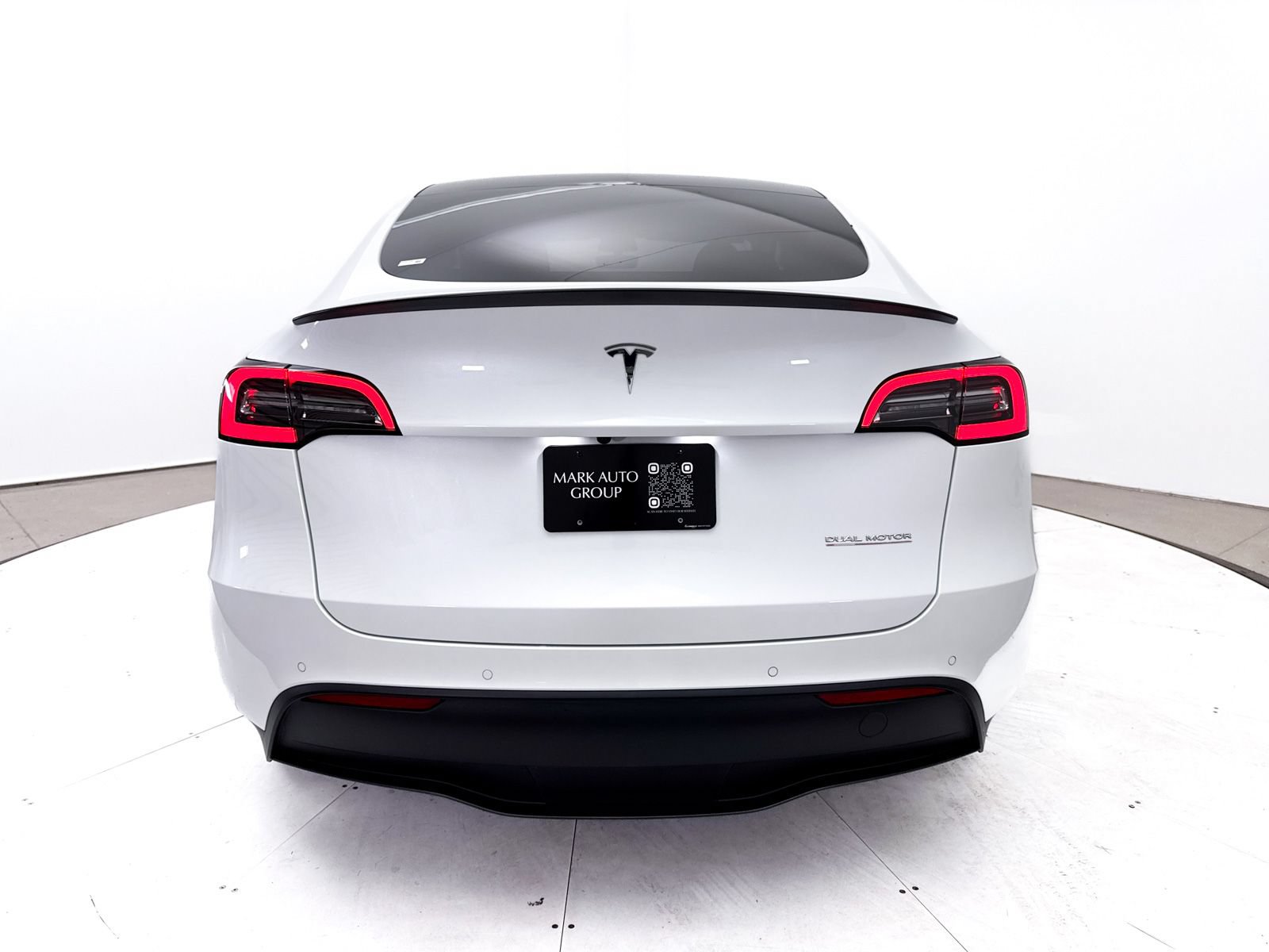 Used 2022 Tesla Model Y Performance AWD/4WD image 17
