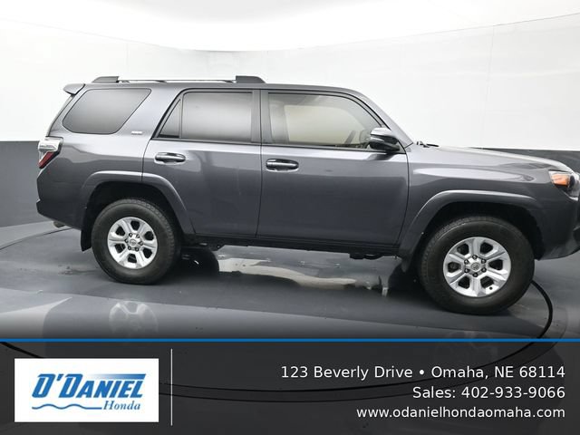 Used 2022 Toyota 4Runner SR5 Premium w/ Moonroof Package AWD/4WD image 7