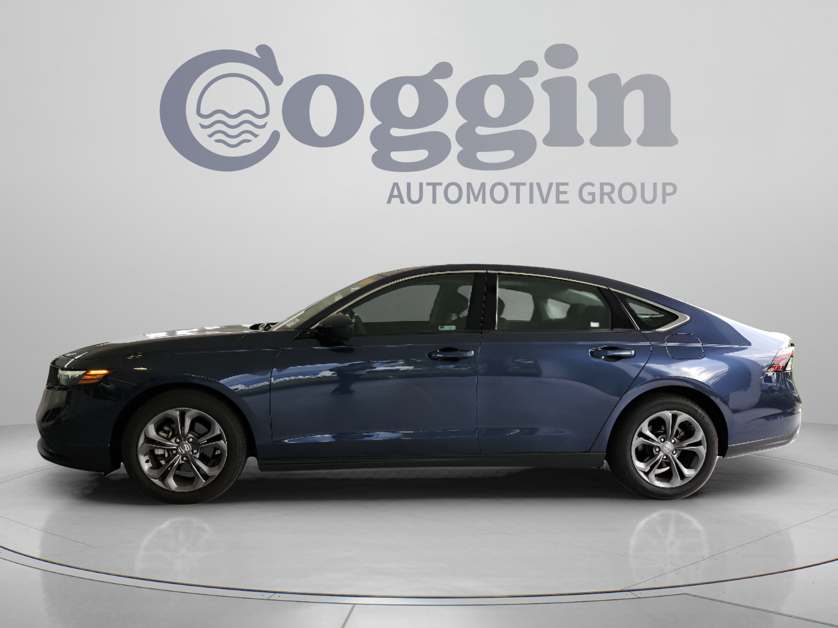 Used 2024 Honda Accord EX image 3