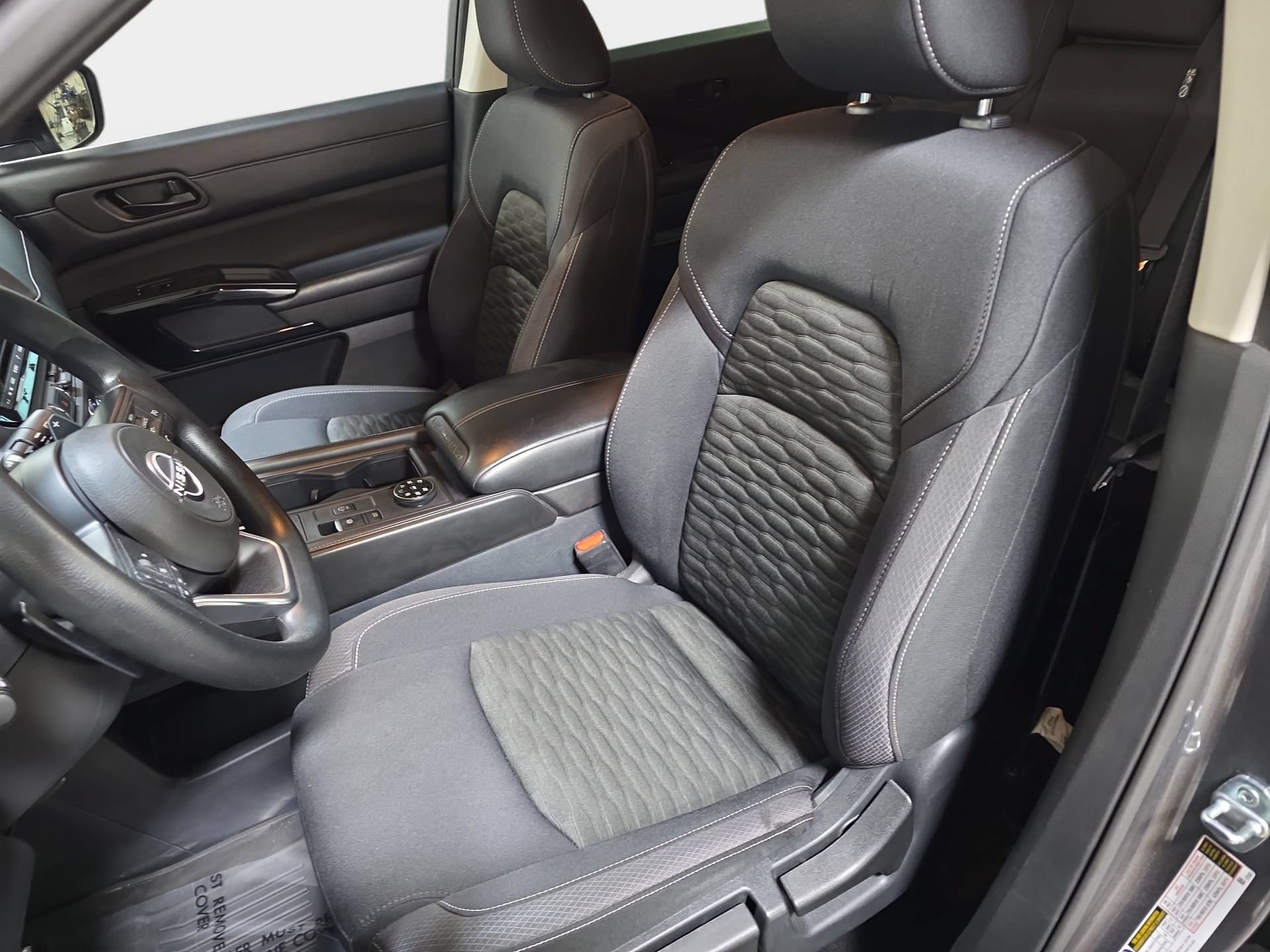 Used 2023 Nissan Pathfinder S AWD/4WD image 14