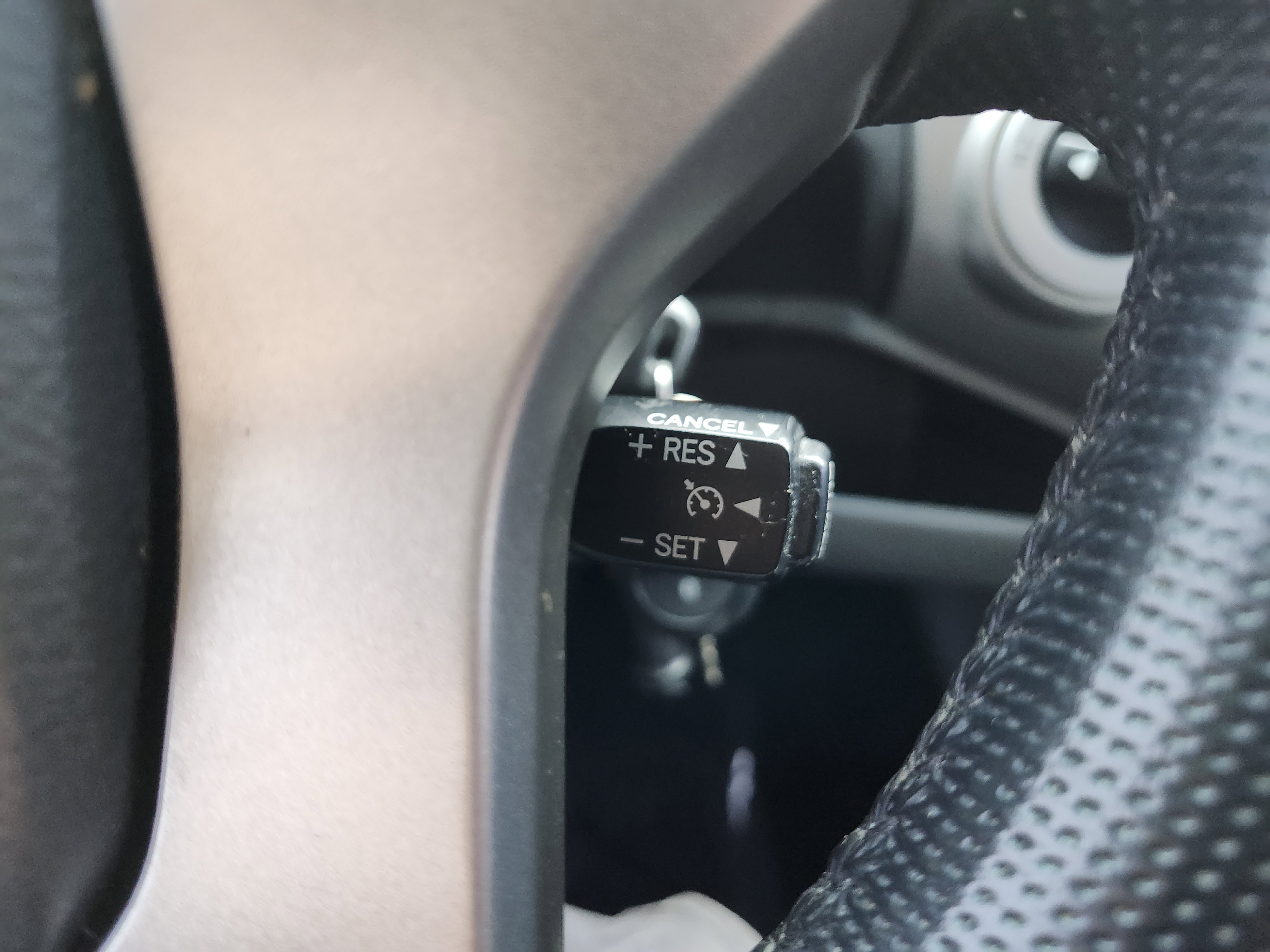 Used 2014 Toyota Tacoma 4x4 Double Cab w/ TRD Off-Road Package image 32