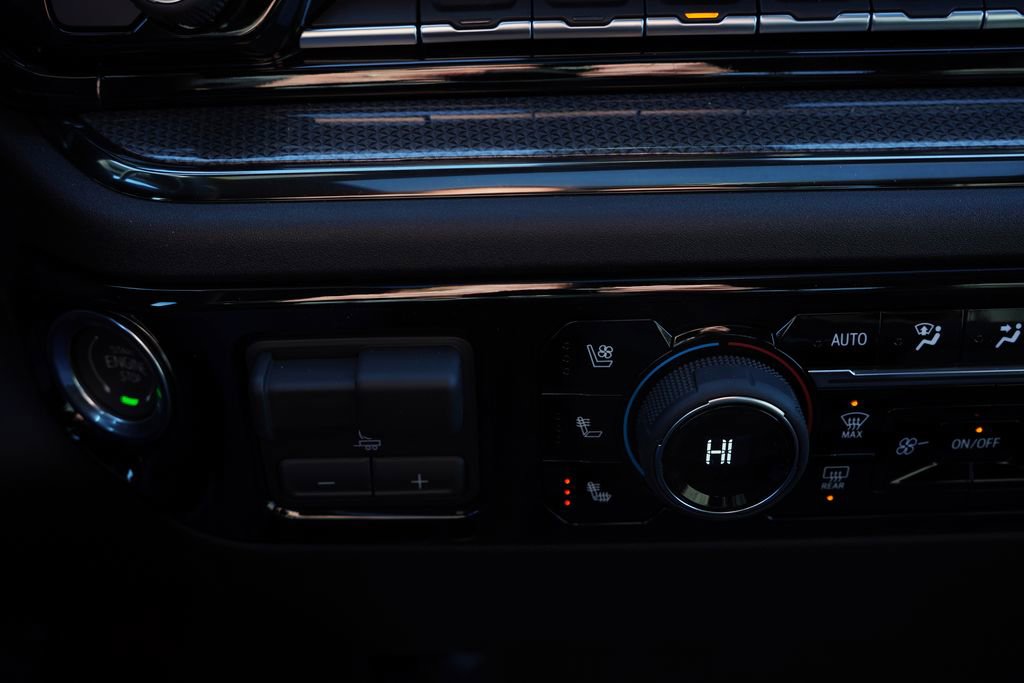 New 2026 Chevrolet Silverado 2500 ZR2 image 17