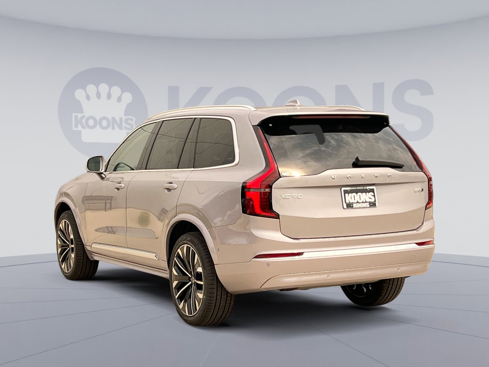 New 2026 Volvo XC90 B5 Ultra w/ Protection Package Premier image 4