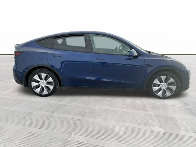 Used 2021 Tesla Model Y Long Range image 3