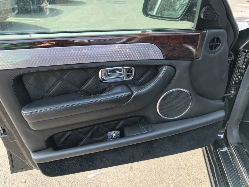 Used 2003 Bentley Arnage T image 9