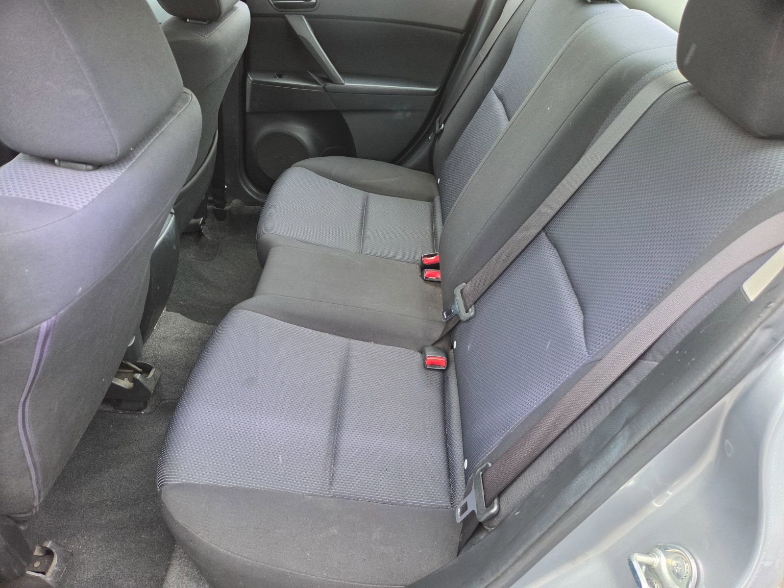 Used 2011 MAZDA MAZDA3 i Sport FWD image 11