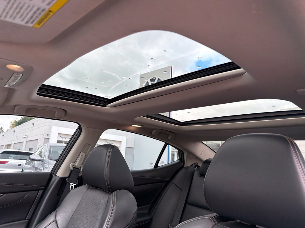 Used 2018 Nissan Maxima 3.5 SL FWD image 16