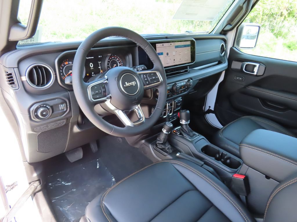 New 2026 Jeep Wrangler Unlimited Sahara AWD/4WD image 21