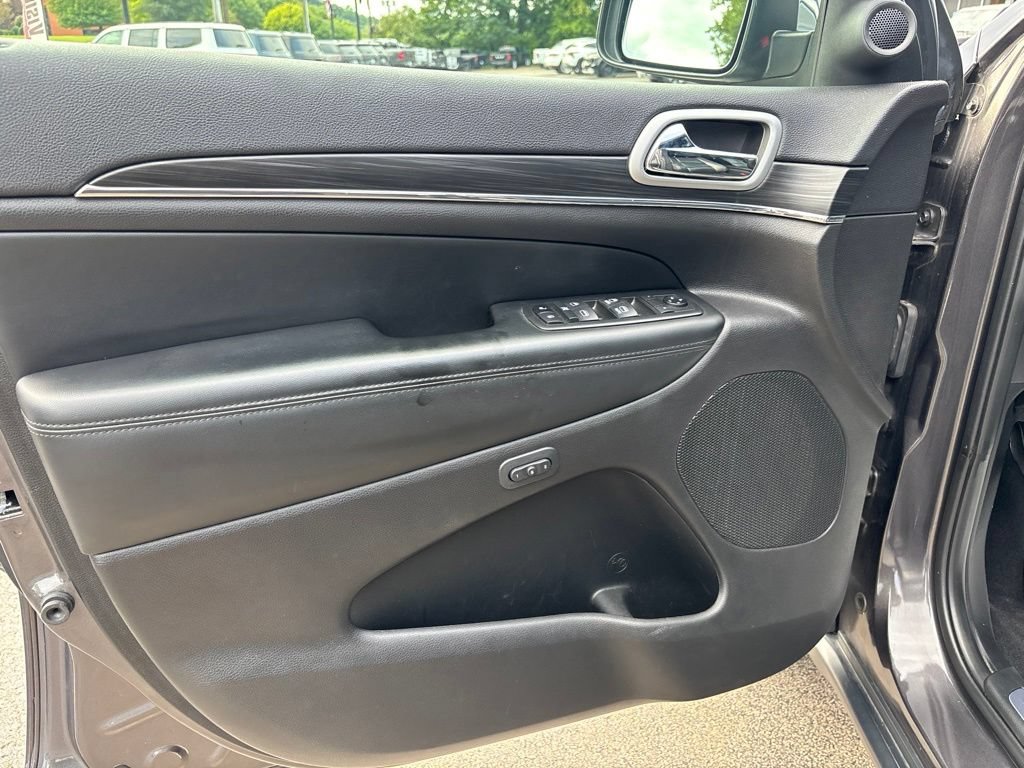 Used 2019 Jeep Grand Cherokee Limited w/ Trailer Tow Group IV AWD/4WD image 21