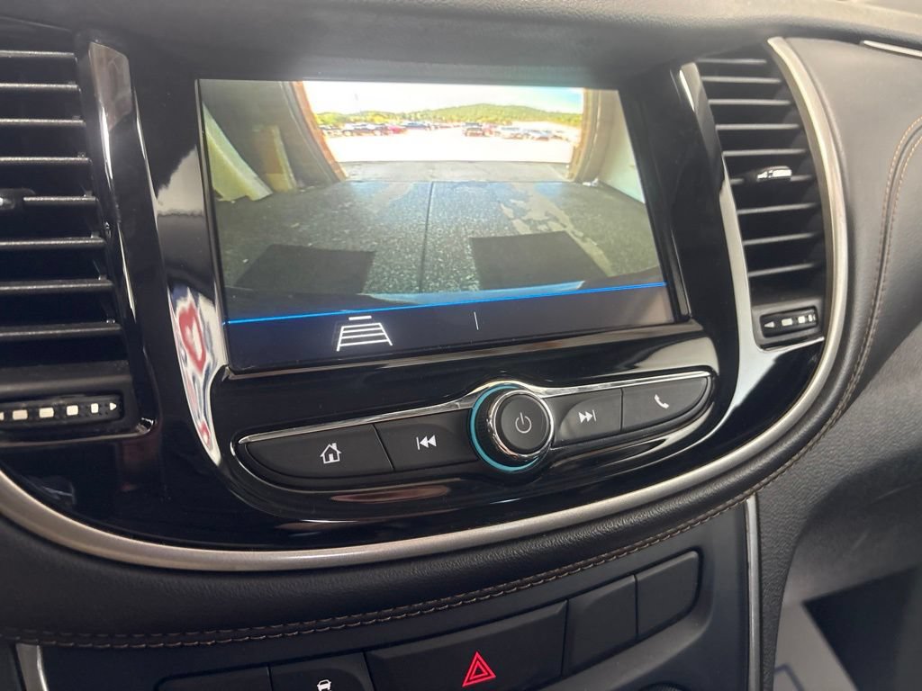 Used 2019 Chevrolet Trax LT w/ Driver Confidence Package FWD image 25