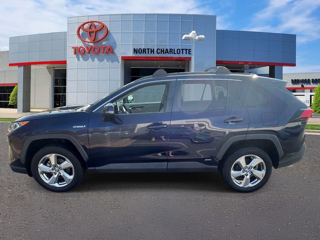 Used 2021 Toyota RAV4 XLE Premium image 7